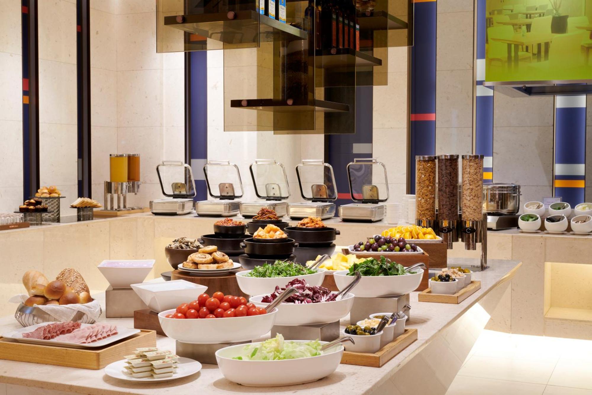 Готель Aloft Seoul Myeongdong Екстер'єр фото